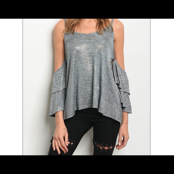 New🏆HP🏆Shimmer Long bell sleeve cold shoulder - Picture 4 of 5